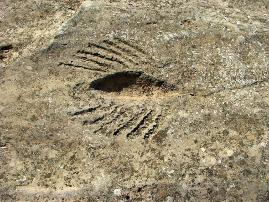 Jebel Jassassiyeh boat carving?